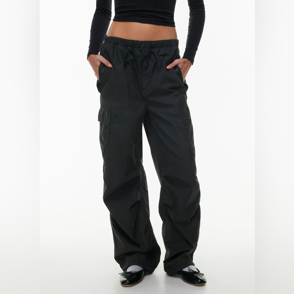 Aritzia TNA Squad Pocket Parachute Pants